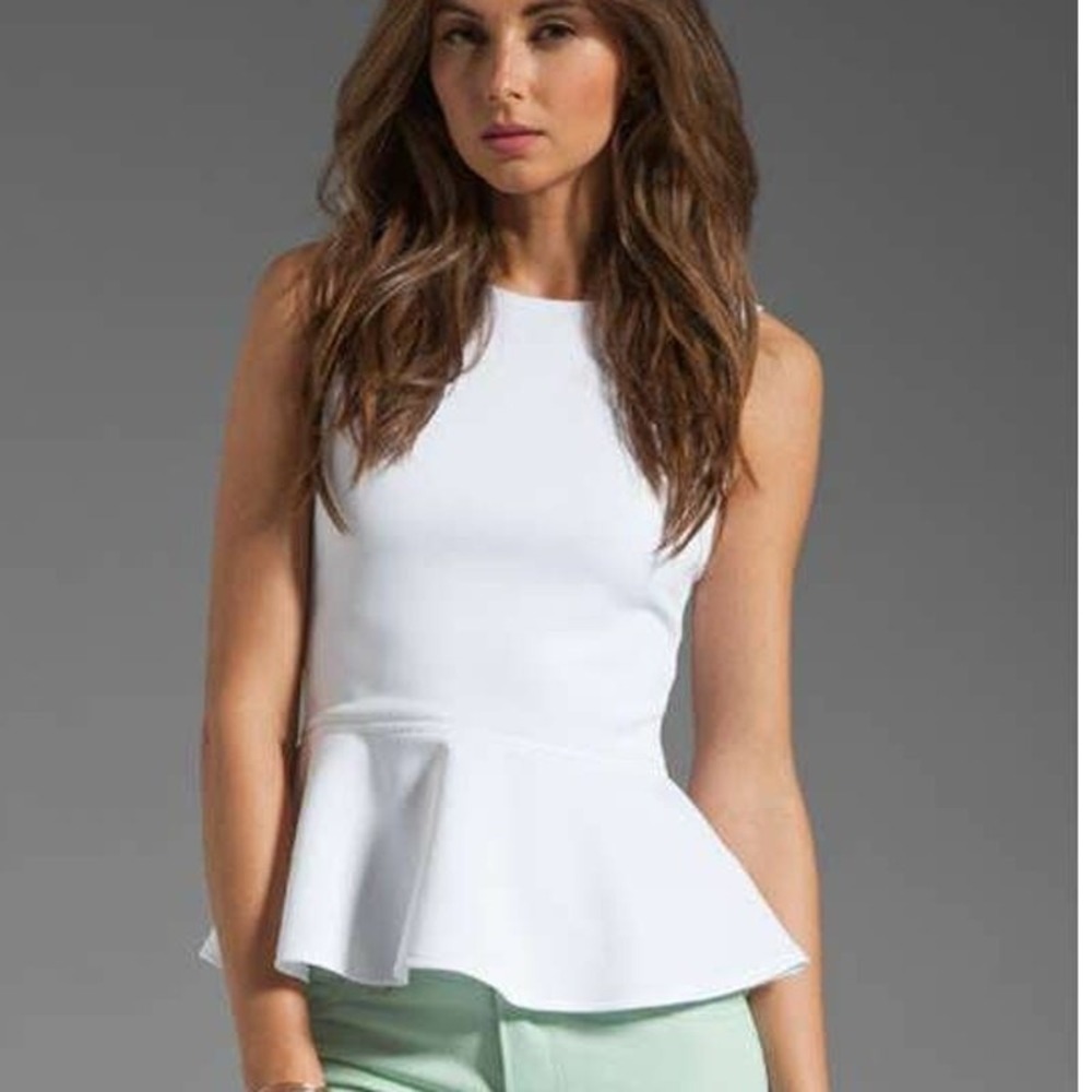 NWOT Boulee Women's White Crew Neck Open Back Peplum Sleeveless Top Size 2
